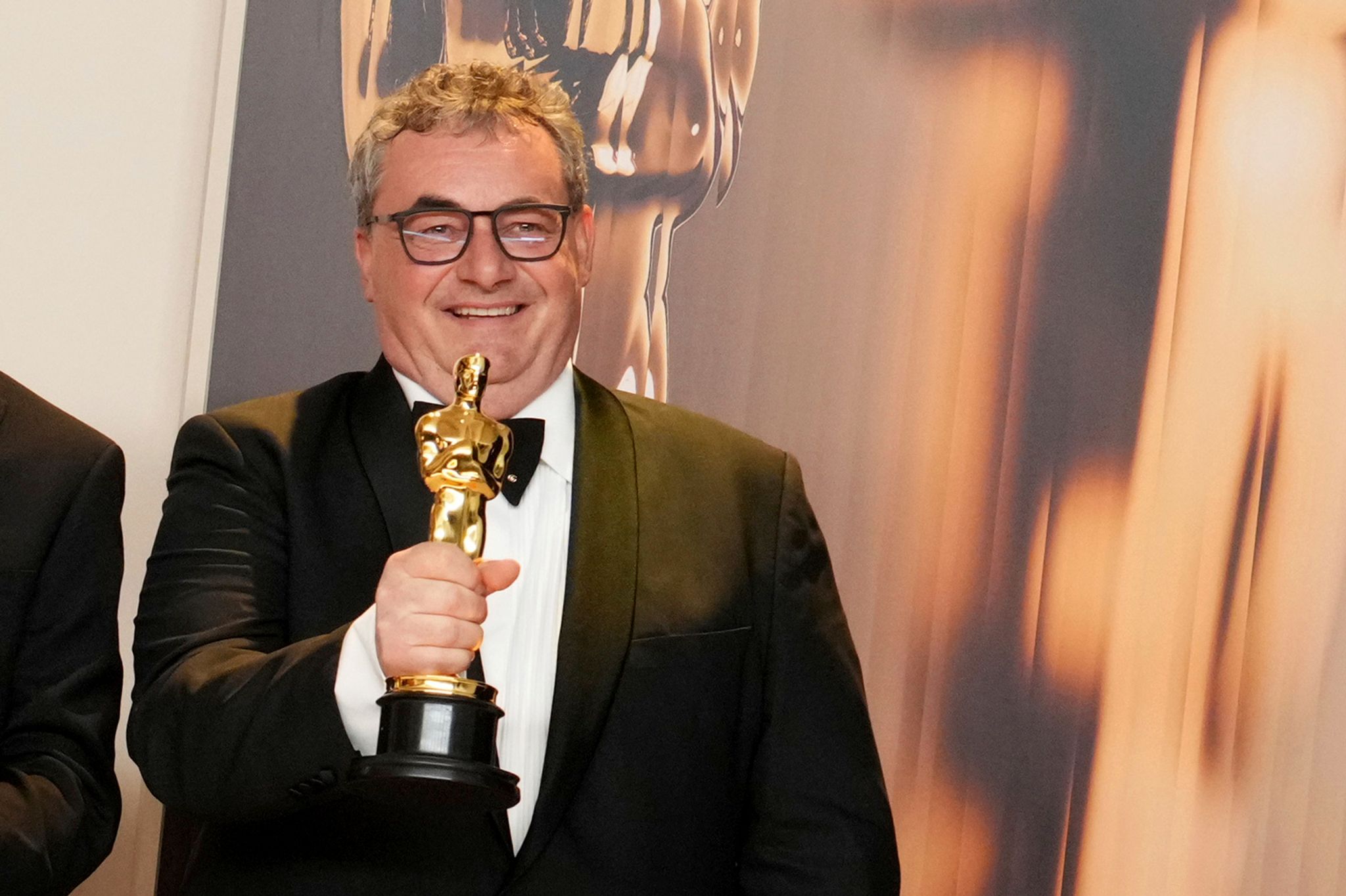 Gerd Nefzer gewinnt dritten Oscar – kommt auf den Kachelofen